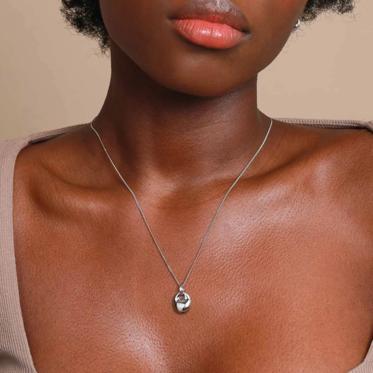 Essential Pendant Necklace in Silver