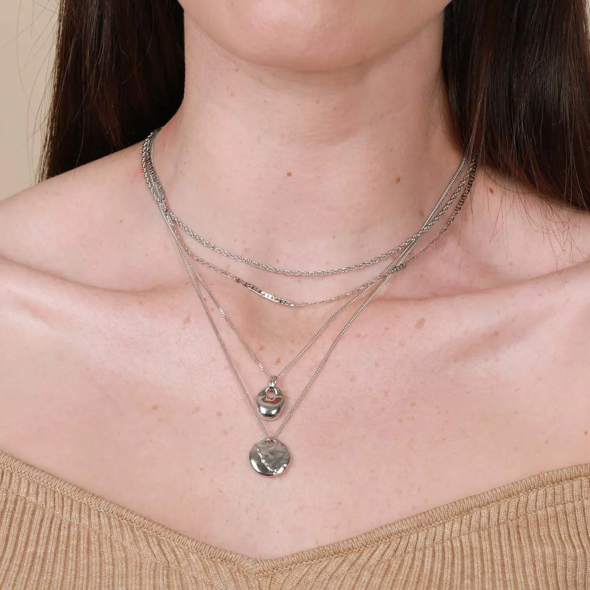 Essential Pendant Necklace in Silver