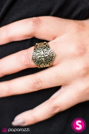 Paparazzi Ring ~ Hustle and FLORAL - Brass Paparazzi Ring ~ Hustle and FLORAL - Brass