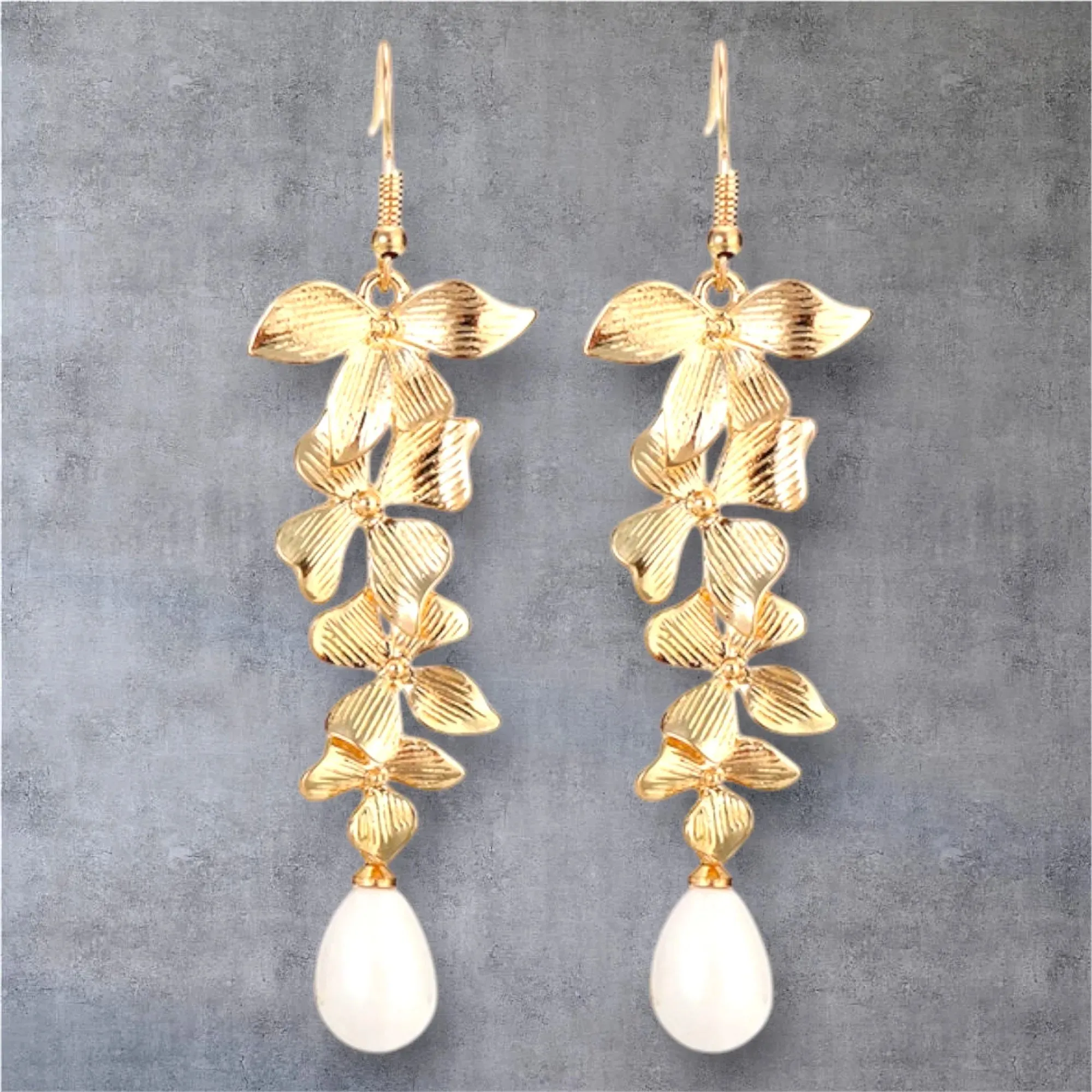 White Pearl Flower Dangle Earrings